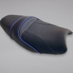 Motorrad Sitzbank neuer Bezug Leder in schwarz mit blauen Details