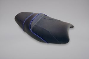 Motorrad Sitzbank neuer Bezug Leder in schwarz mit blauen Details